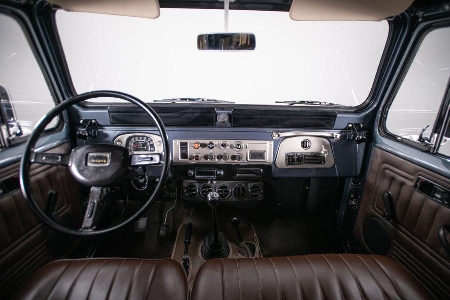 1983 Toyota Land Cruiser FJ43 Restomod Tuning 10