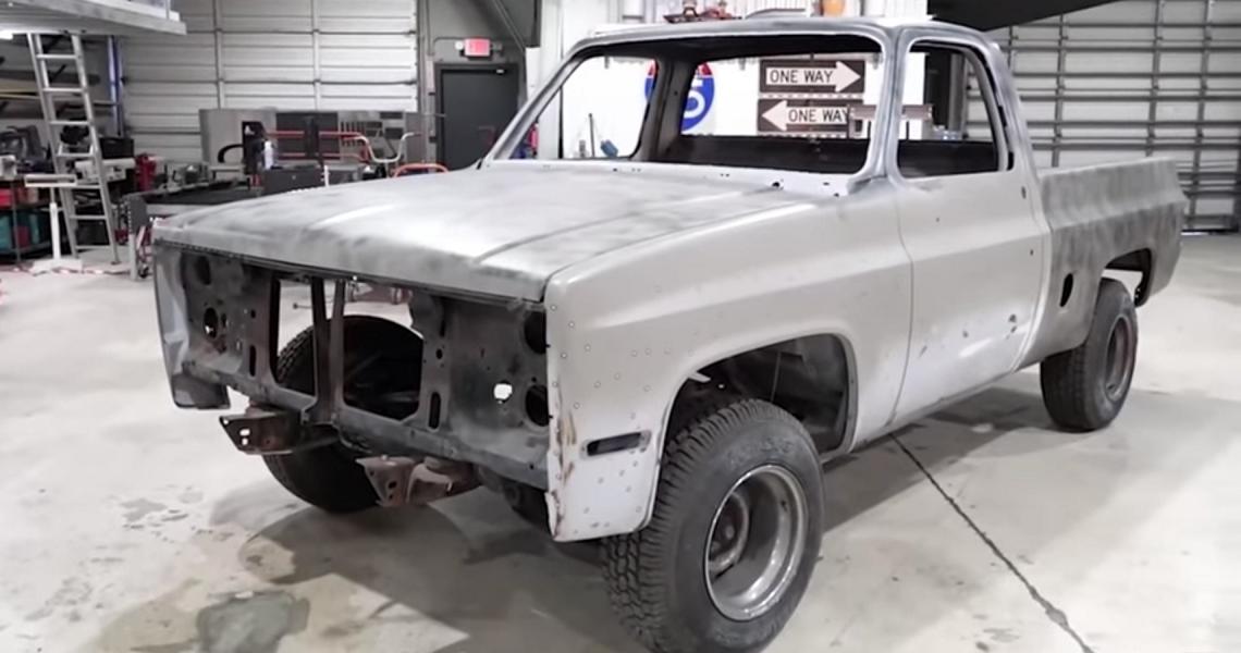 Video: 900 PS Chevrolet C10 Pickup for the SEMA Show 2021!