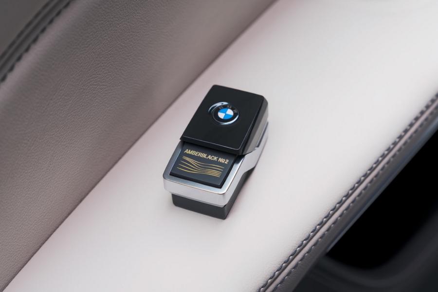 BMW X7 UAE 50th Year Edition 2022 3