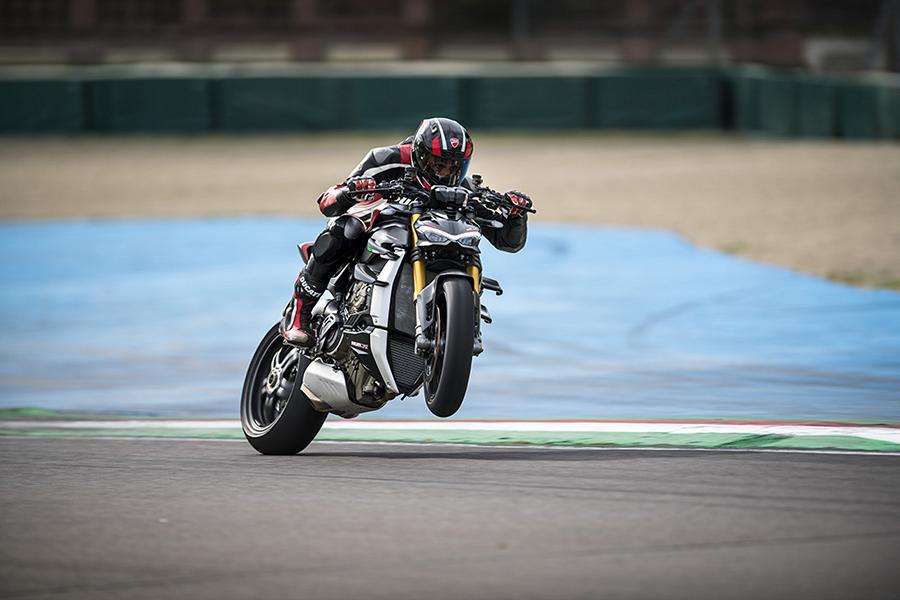Ducati Streetfighter V4 SP 2022 38