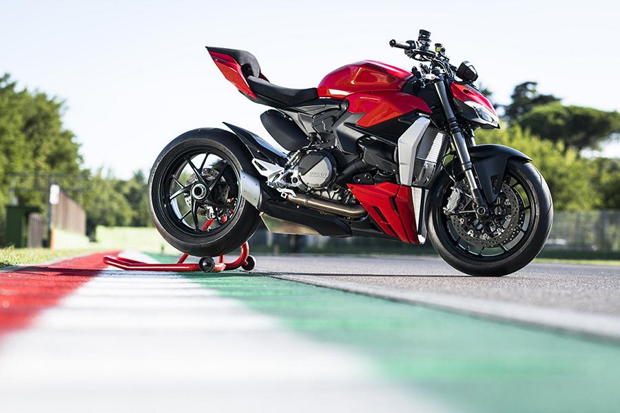 Naked Bike Ducati Streetfighter V2 2022 26 Naked Bike: die 153 PS Ducati Streetfighter V2!