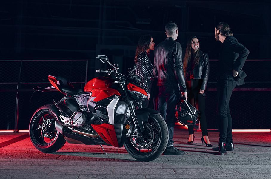 Naked Bike Ducati Streetfighter V2 2022 39