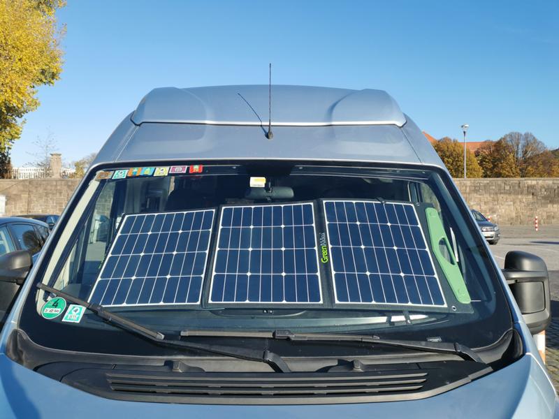 Solartaschen GreenAkku Energie Campingfahrzeug 9 Solartaschen von GreenAkku fangen Energie für Campingfahrzeuge ein!