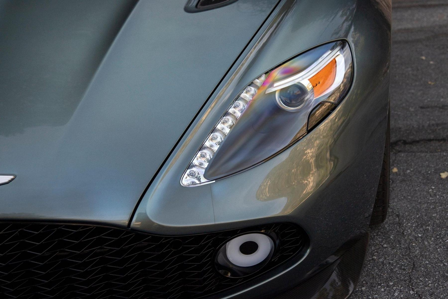 Aston Martin Vanquish Zagato Coupes Tuning 19 Verkauft: edles Aston Martin Vanquish Zagato Coupé!