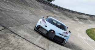 2022 Bugatti Chiron Pur Sport "Grand Prix"