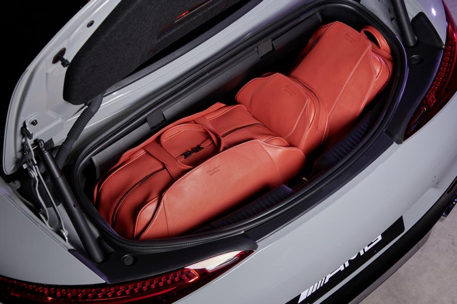 Santoni luggage set for the new Mercedes-AMG SL