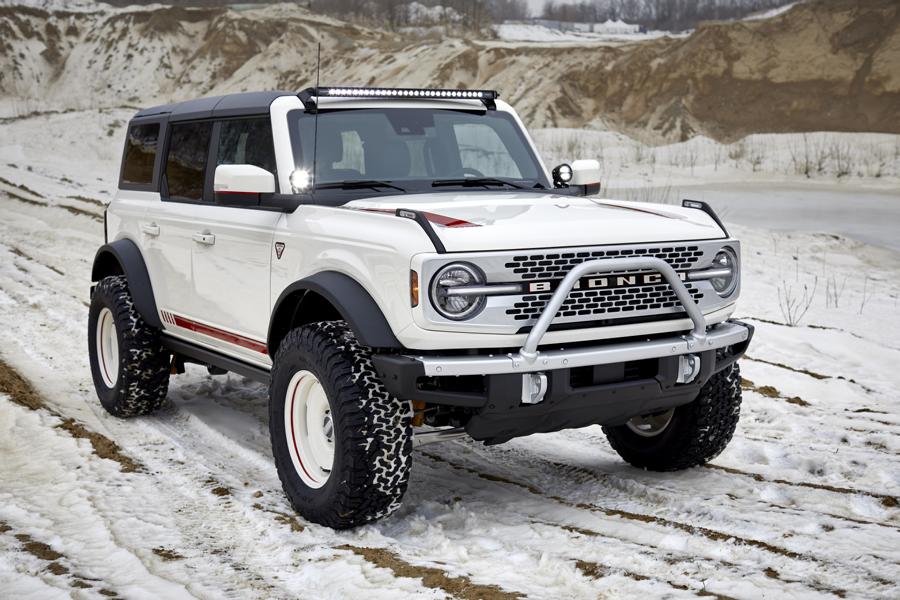 2021 Ford Bronco Pope Francis Center First Edition 01