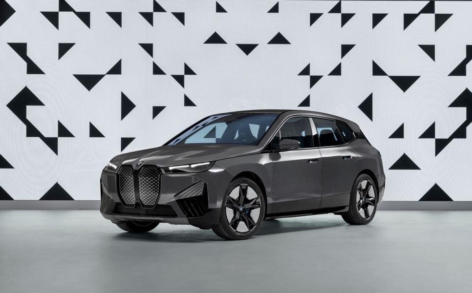 BMW iX Flow featuring E Ink. 2022 Tuning Farbwechsel 5 Farbwechsel auf Knopfdruck: Der BMW iX Flow featuring E Ink.!