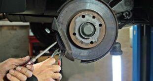 Changez vous-même les disques de frein et les plaquettes de frein 310x165 Suspension pneumatique inférieure à l'aide de bielles VW Phaeton