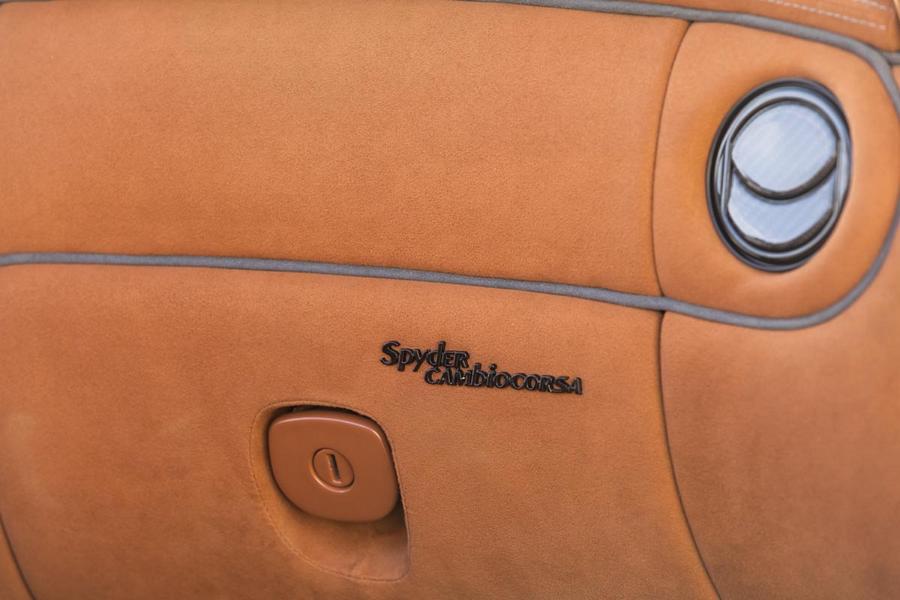 ¡Maserati Spyder exclusivo de G&S con llantas doradas Work!