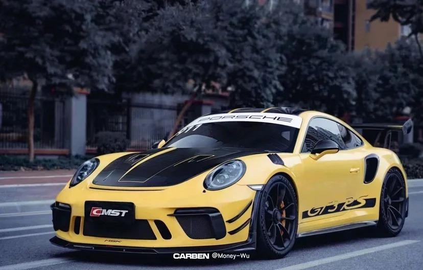 Porsche 911 GT3RS (991.2) with styling kit from CMST!