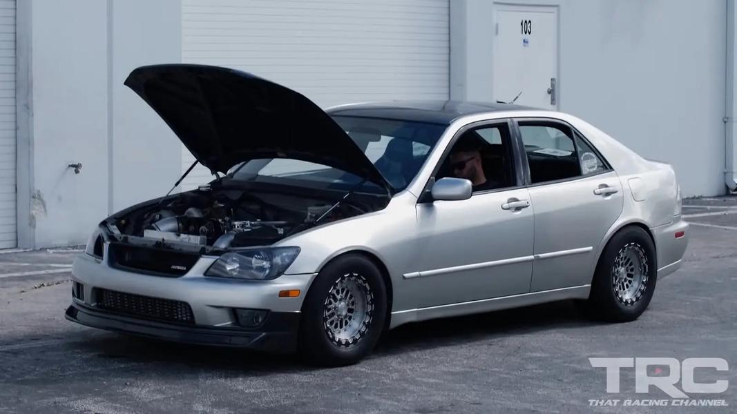 Video: All-wheel drive Lexus IS300 with 1.250 hp thanks to the 2JZ engine!