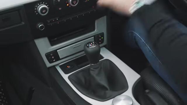 Video: BMW M5 Touring E61 with manual transmission in the test!