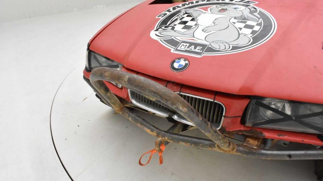 Crazy Mad Max off-roader based on the BMW 3 Series (E36)!