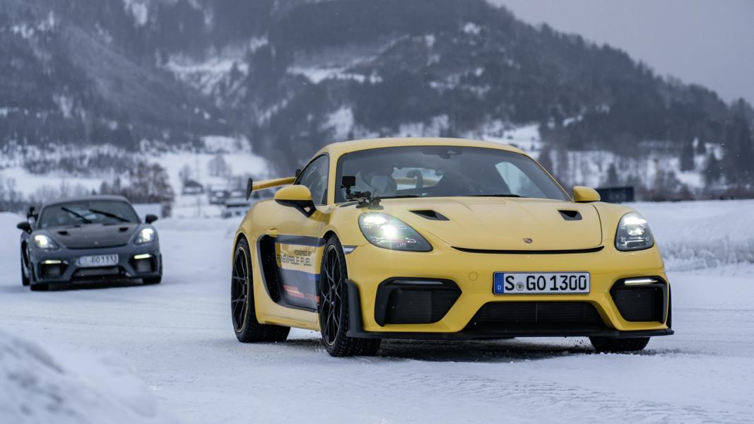 ¡Presentación europea del Porsche GT4 RS en la GP Ice Race!