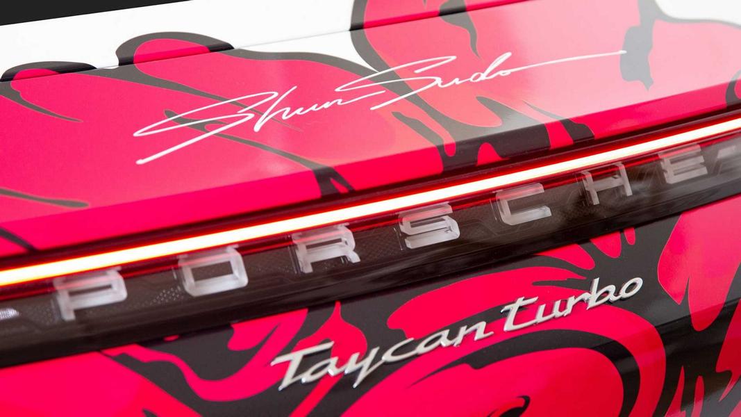Porsche Taycan Art Car 2022 dell'artista Shun Sudo!