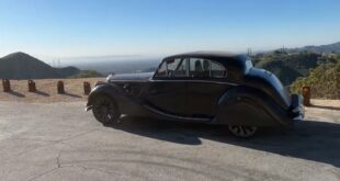 Jaguar Classic Car Tesla Model 3 Drive 2 310x165 Vidéo: Jaguar classique avec lecteur Tesla Model 3!