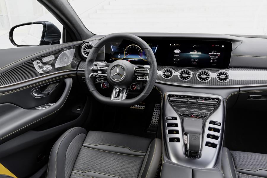 ¡Mercedes-AMG GT Coupé de 4 puertas (V8) más actualizado!