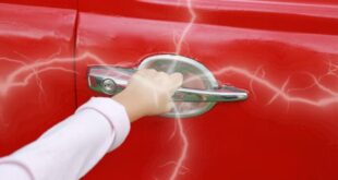 stromschlag auto elektrostatische aufladung fahrzeugtuer e1646458494615 310x165 Ohne Stromschlag aus dem Fahrzeug steigen!