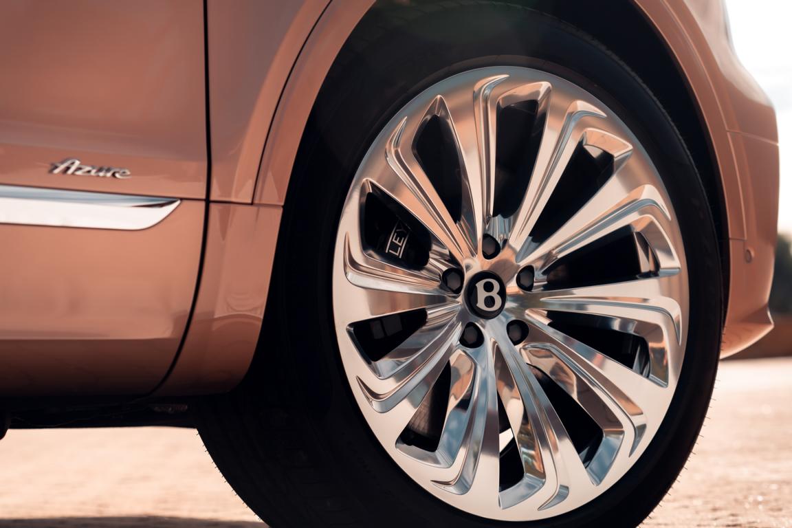 2022 Bentley Bentayga Extended Wheelbase EWB 24