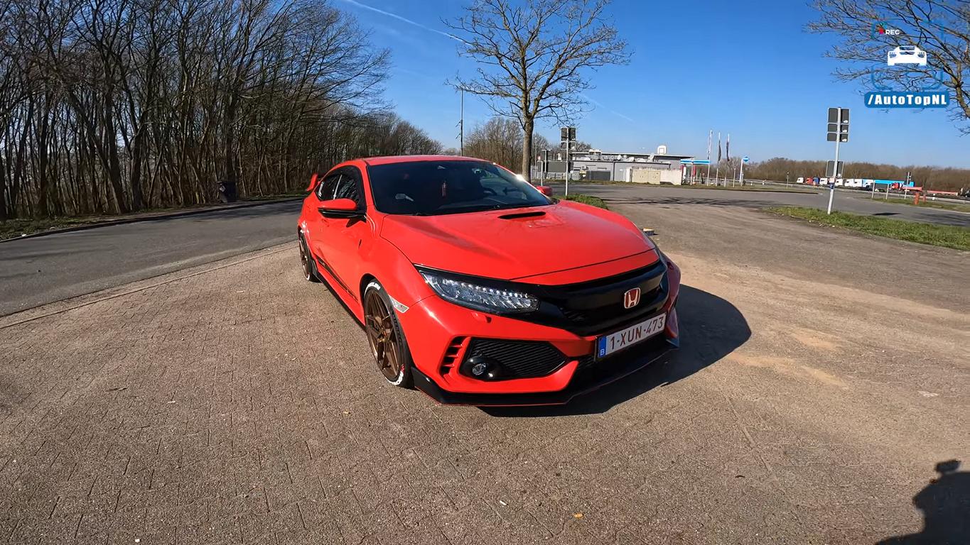 Video: Honda Civic Type R mit Tuning auf der Autobahn!