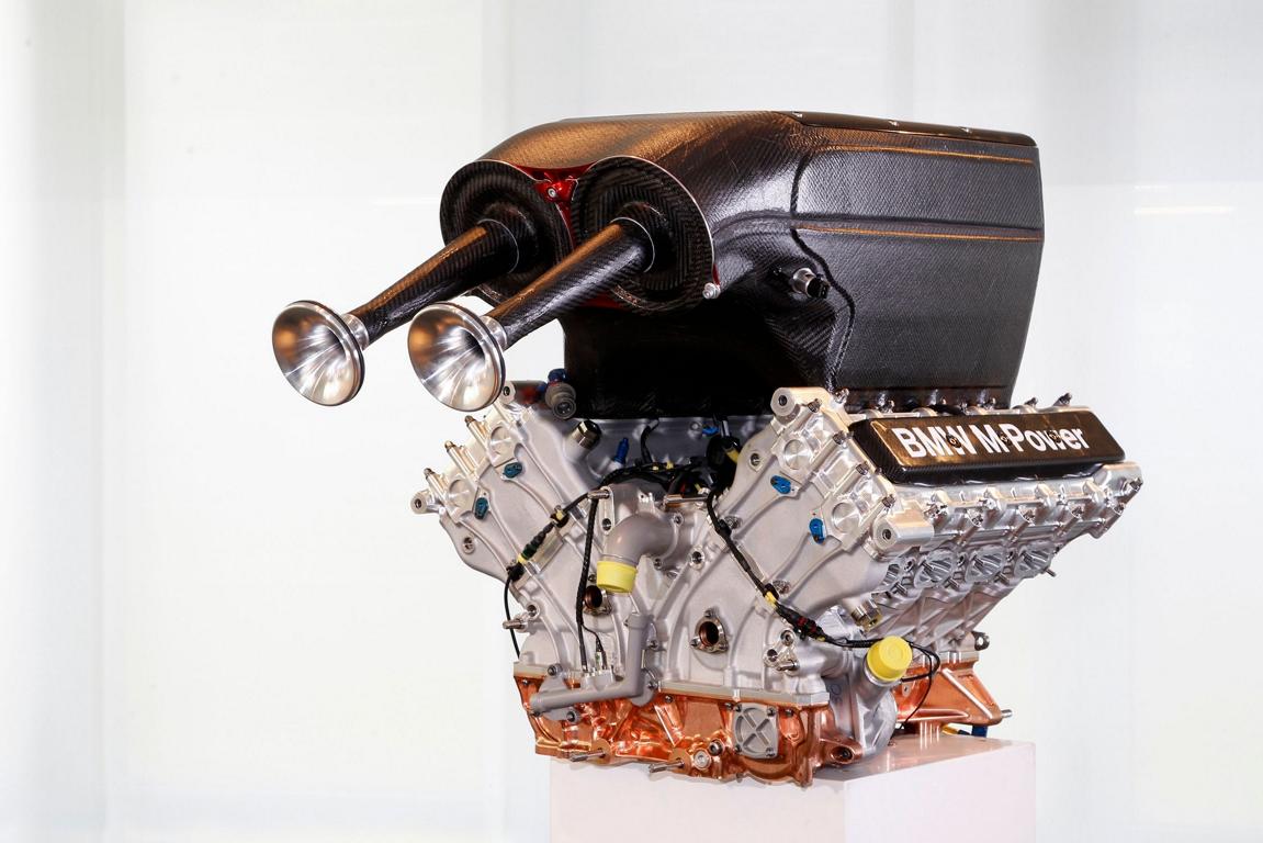 BMW M Hybrid V8 P663 eight-cylinder turbo engine 1