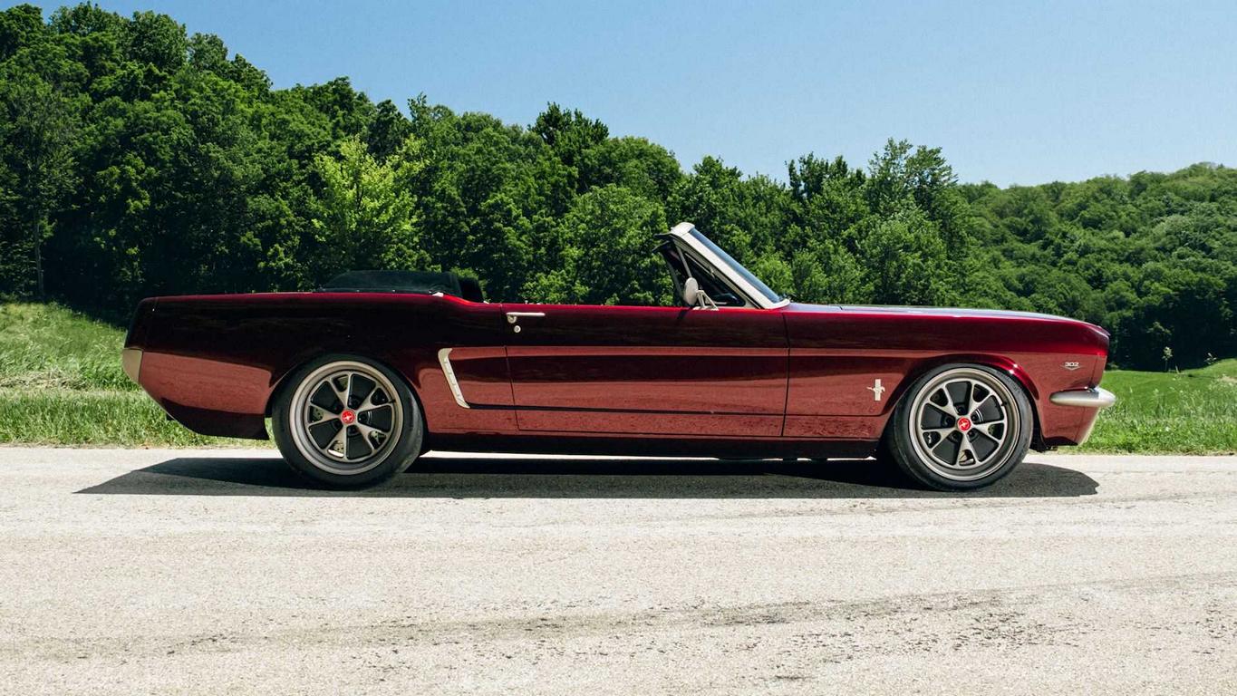 Ringbrothers Restomod Ford Mustang Cabriolet CAGED 2022 3