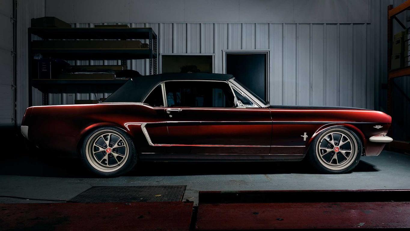 Ringbrothers Restomod Ford Mustang Cabriolet CAGED 2022 8