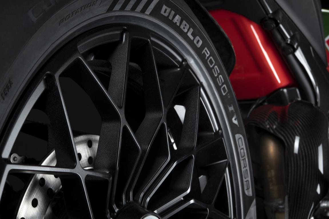 Ducati Streetfighter V4 Lamborghini 2023 Tuning 60