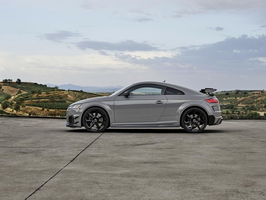 Audi TT RS Coupe Iconic Edition 82
