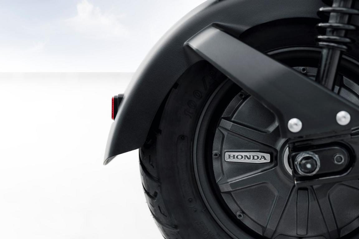 Die neue Honda EM1 e feiert Premiere auf der EICMA!