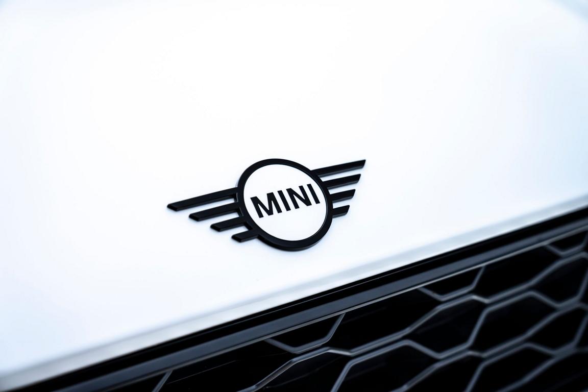 MINI Cooper SE Countryman ALL4 Untamed Edition 2022 24