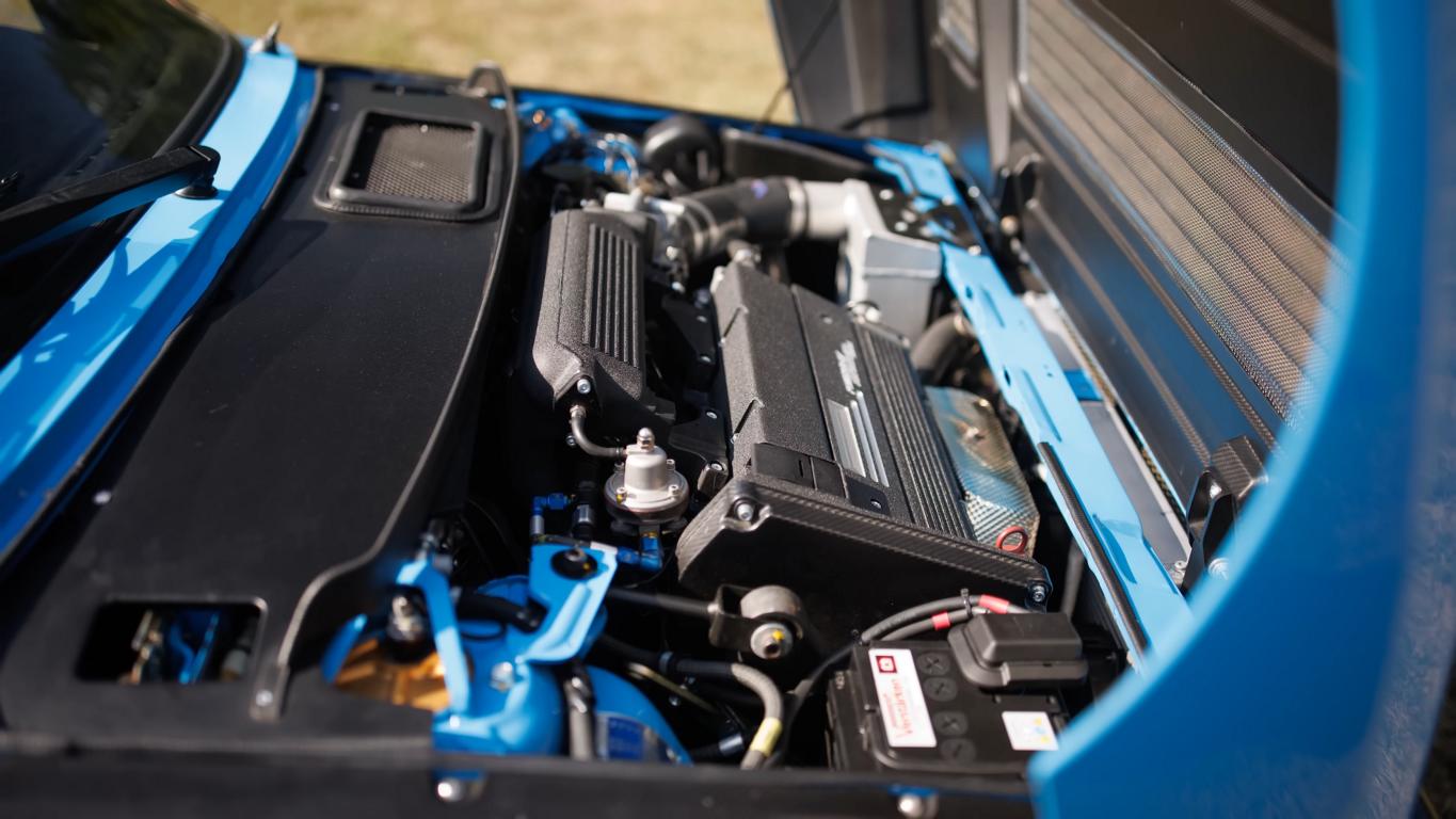 Lancia Delta Futurista Restomod Blue Gold Tuning Automobili Amos 16