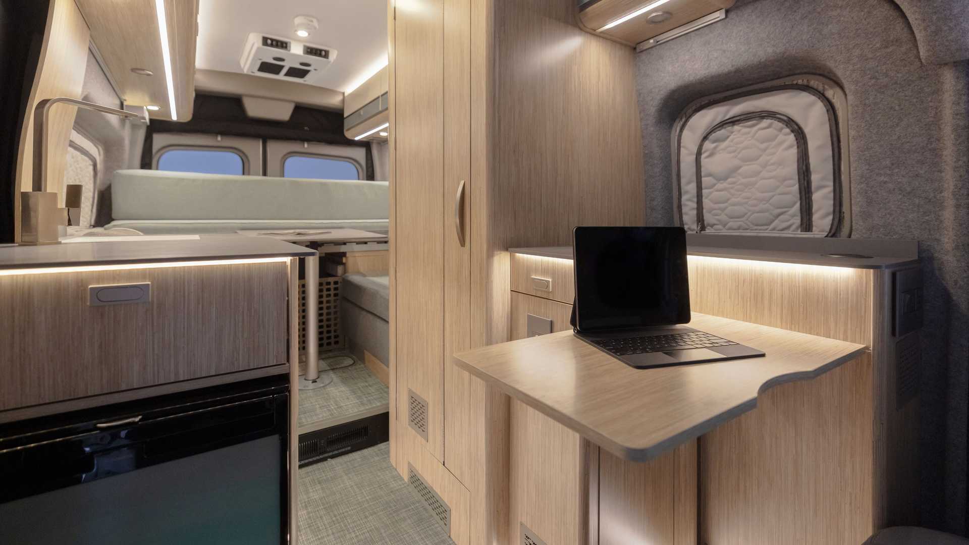 Winnebago ERV2 Concept Car Ford E Transit Tuning Camping 10