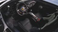 Ferrari 458 Speciale as a 6-speed manual switch!