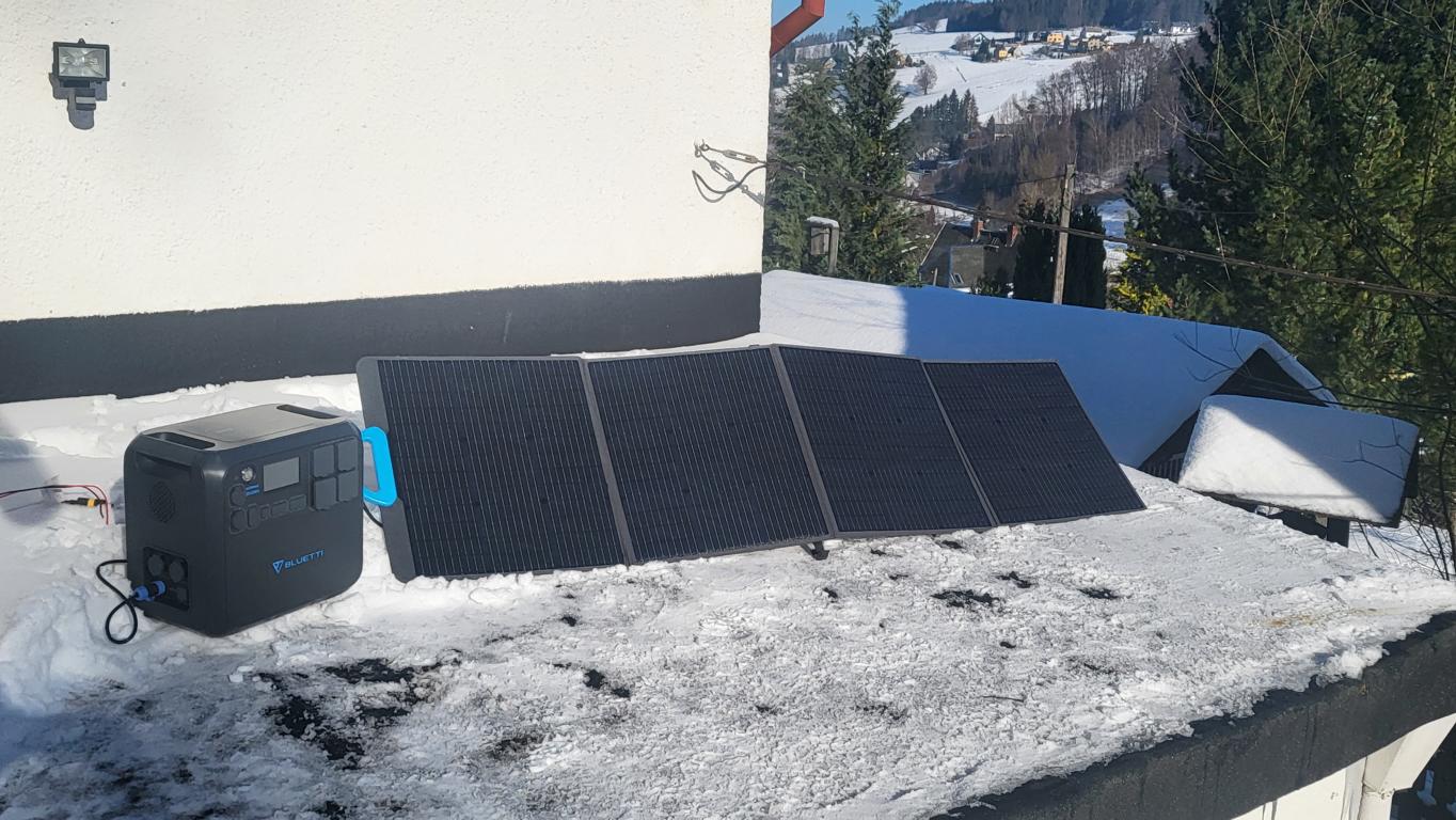 Photovoltaik Kraftwerk Bluetti AC200Max PV200Panel Test 6