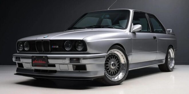 Restomod 1988 BMW E30 M3 su cerchi in lega BBS!