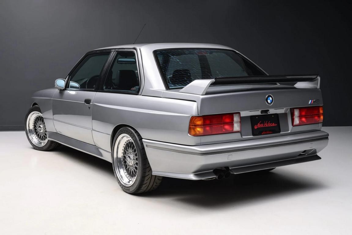 Restomod 1988 BMW E30 M3 BBS alloy wheels 4