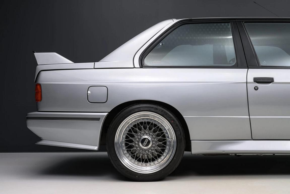Restomod 1988 BMW E30 M3 BBS alloy wheels 6