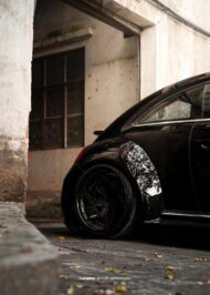 Evil VW Beetle with widebody optics and airride chassis!