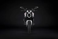 Ducati Monster 2024: świeża biała aktualizacja!