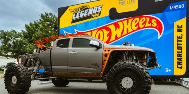 Hot Wheels Legends Tour: 2015 Chevrolet Colorado rock crawler!