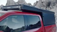 Lone Peak präsentiert Pick-Up-Camper Aufbau für Pick-ups!
