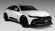 2023 Toyota Crown od tunera Tom's z zestawem karoserii i sportowym układem wydechowym!