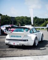 Unico: Porsche Slantnose 911 (964) RWB di Daniel Arsham!