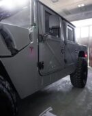 Een klassieker gaat elektrisch: Tesla-aangedreven Humvee van NAEV!