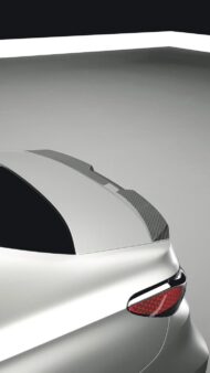 نسمة من الهواء المنعش لسيارة BMW الفئة السابعة: طقم الجسم من Renegade Design!