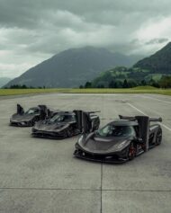 Einzigartigkeit in nacktem Carbon: Drei exklusive Koenigsegg!
