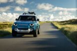 Sylt special model with surfboard: Land Rover Defender 90 Marine Blue Edition