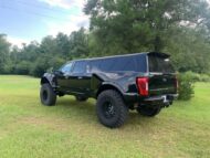 MegaRexx SVN Custom: Ford F-250 SUV with crazy dimensions!